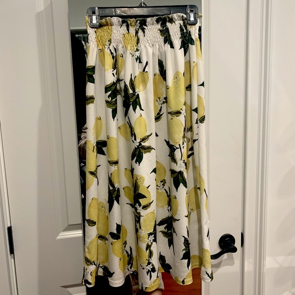 Dresses & Skirts - Lemon print smocked waist midi skirt